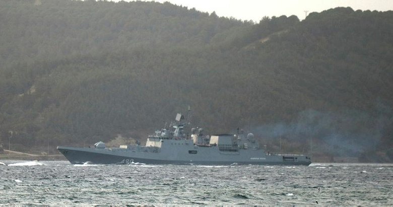 Rus savaş gemisi Azov, Çanakkale Boğazı’ndan geçti