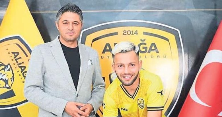 Aliağa Futbol’da Emirhan imzaladı