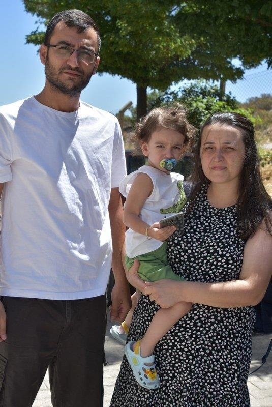 İzmir’de depremzedelerden kendilerini sokağa atmak isteyen Soyer’e tepki: İşgalci değil depremzedeyiz