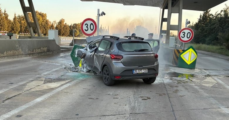 İzmir’de feci kaza | Bariyere çarpan otomobilde yangın çıktı: Genç kadın hayatını kaybetti!