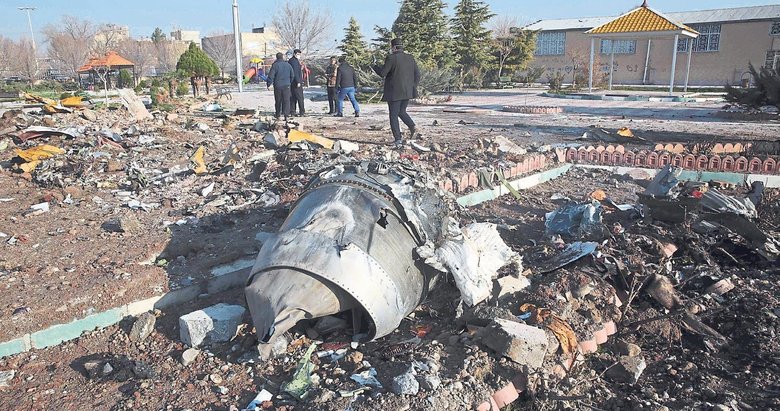 Ukrayna uçağı İran’da düştü