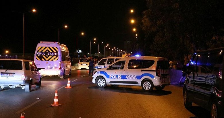 İzmir’de korkunç motor kazası! Refüje çarptı metrelerce sürüklendi