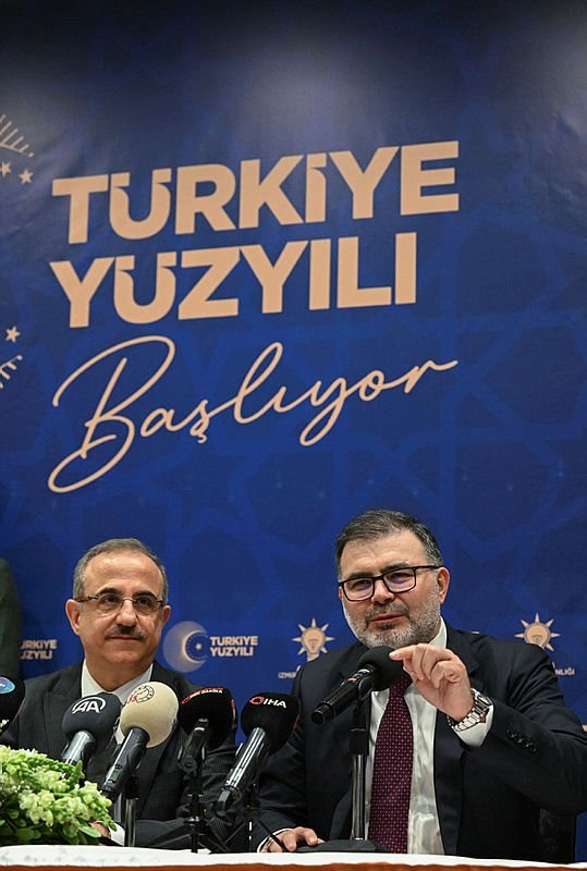 AK Parti İzmir’in yeni başkanı görevi devraldı