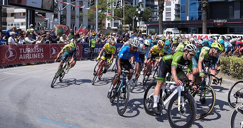 59. Cumhurbaşkanlığı Türkiye Bisiklet Turu’nun İzmir etabı tamamlandı! Birinciliği o isim göğüsledi