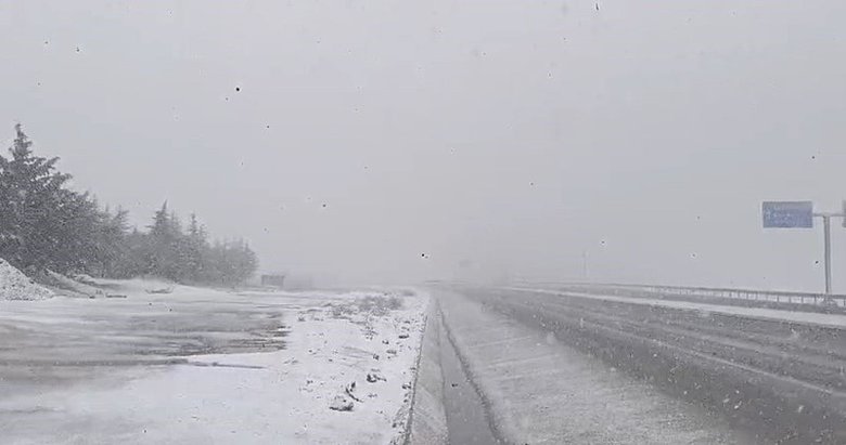 Denizli’de kar yağışı! Yüksek kesimler beyaza büründü