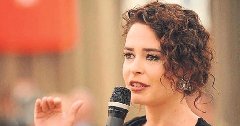 Pelin Batu’nun şiddet paylaşımına tepki yağdı...‘Bu feminizm değil faşizmdir’