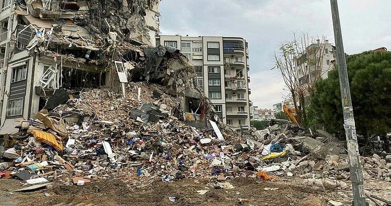 İzmir’i vuran depreminin ardından moloz çıkmazı!