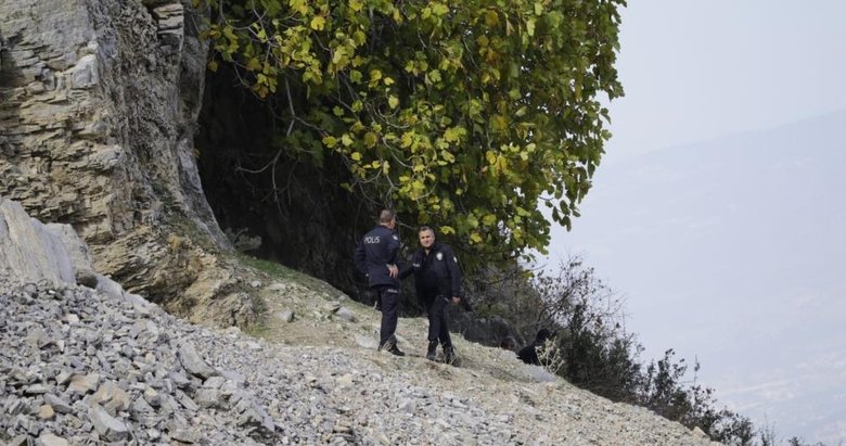 Denizli’de kayıp olarak aranan genç kale surlarının dibinde ölü bulundu