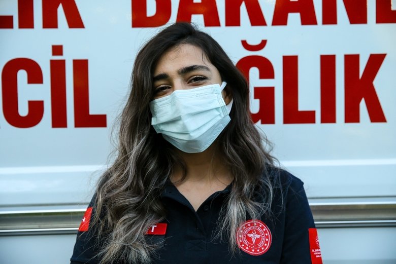 2 kez Kovid-19’u yenen sağlıkçı: Koku alamadığım için neredeyse evimi yakıyordum