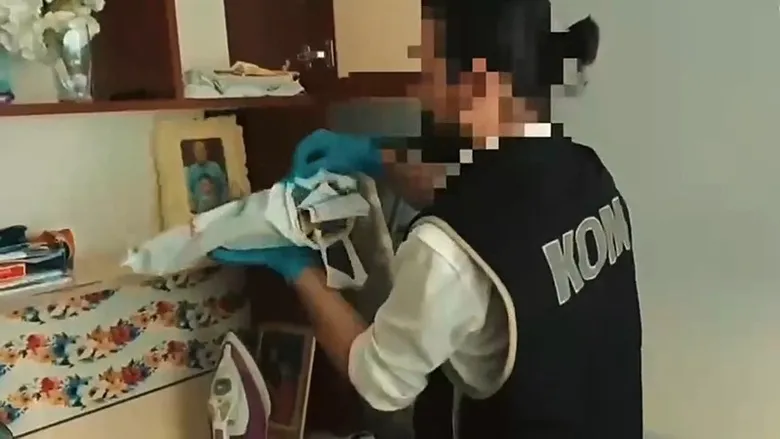 Afyonkarahisar merkezli 10 ilde dev operasyon! Kendilerini polis olarak tanıtmışlar! Vatandaş üstünden11 milyon 317 bin TL’lik vurgun