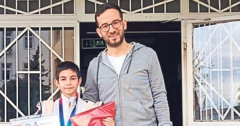 Bergamalı minik dahi Miraç