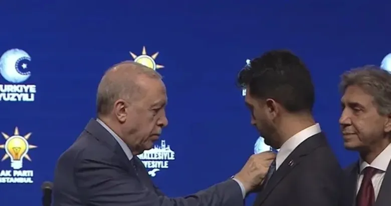 CHP’den istifa eden 2 belediye başkanı ve 1 başkan vekili AK Parti’ye katıldı