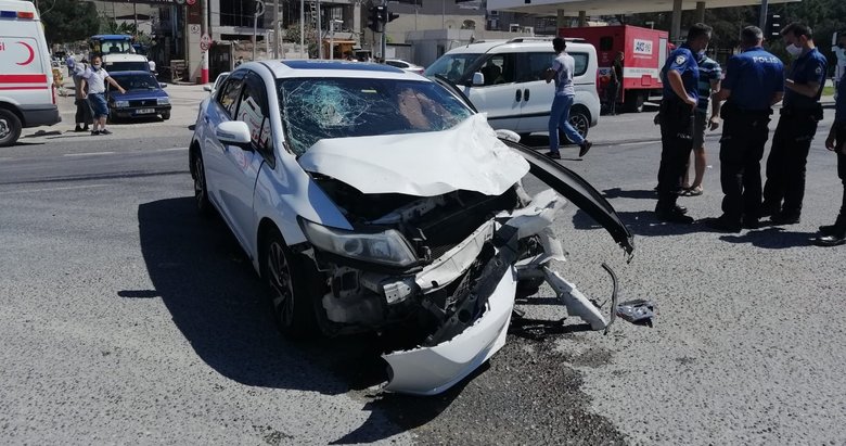 İzmir’de kaza yapan araçtan uyuşturucu çıktı