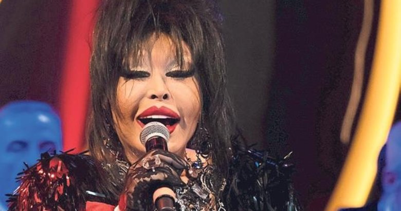 Bülent Ersoy’dan Gündeş ve Can’a övgü