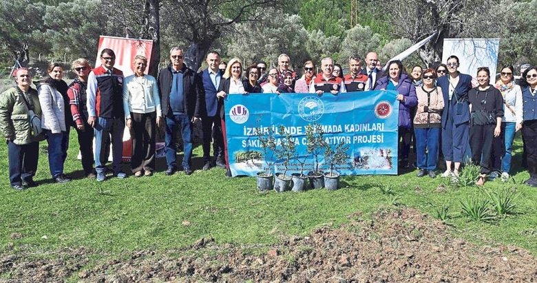 Yarımada kadınları sakız ağacına can katıyor
