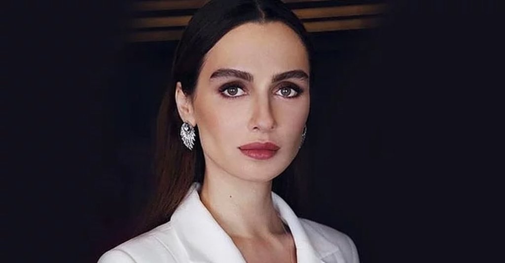babil in ilay i birce akalay in estetiksiz hali soke etti adeta baska biri galeri yeni asir