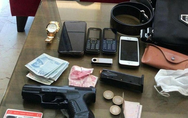 İzmir’deki çete operasyonunda detaylar belli oldu! 500 milyonluk mal varlığına el konuldu