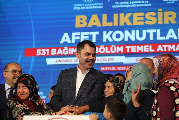 balikesir-sindirgida-kalici-deprem-konutlarinin-temeli-atildi-1758253285468.jpg