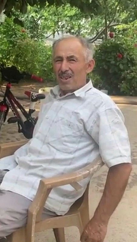 Motosikletle çarpışan otomobil mezarlığa uçtu: 3 ölü