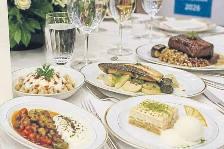 Sembollerin zirvesi
