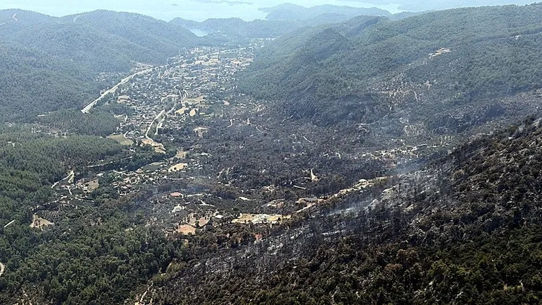muglada-yangin-faciasinin-izleri-yurek-burktu-350-hektar-alan-kule-dondu-1784815584850.jpeg