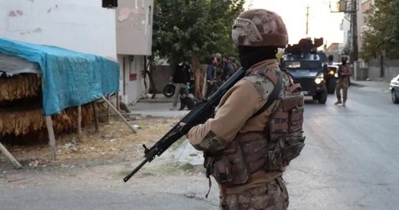 İzmir merkezli 17 ilde DEAŞ operasyonu: 26 gözaltı