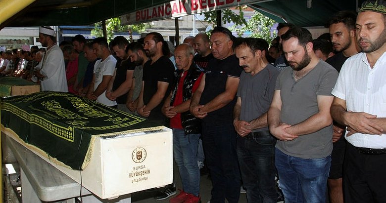 Çanakkale’de trafik kazasında hayatını kaybeden Gökhan Yılmaz son yolculuğuna uğurlandı