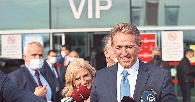 ABD’nin yeni büyükelçisi Jeff Flake Ankara’ya geldi