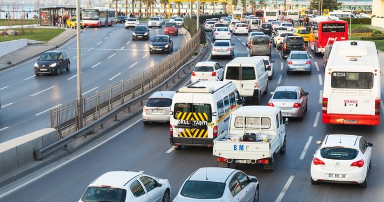 İzmir’de trafiğe kayıtlı kaç araç var?