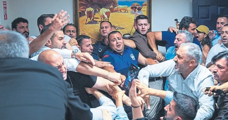 Menderes Belediyesi’ndeki seçim tartışmaları bitmiyor