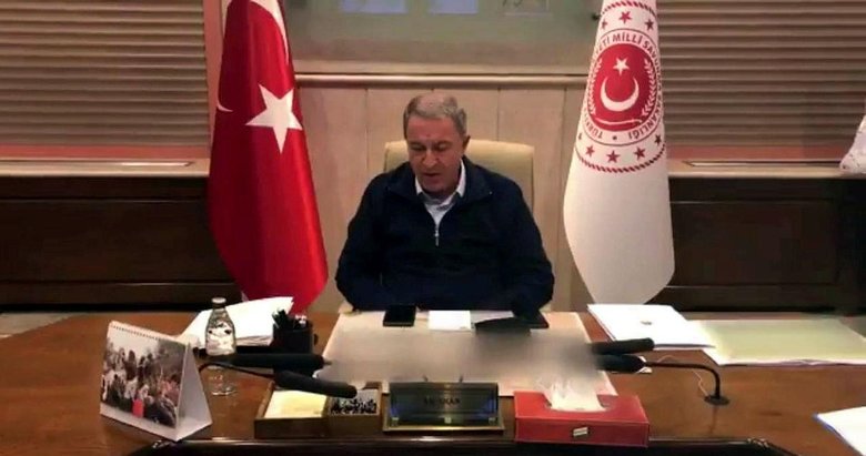 Hulusi Akar yaralıları ziyaret etti