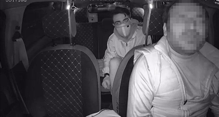 İzmir’de taksicinin soğukta beklemesin diye aldığı müşteriden silahlı saldırı!