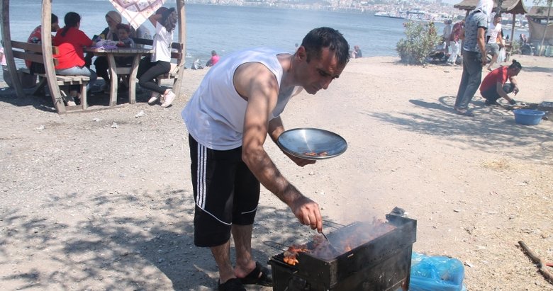 İzmirliler pazar günü piknik alanı ve Kordon’a akın etti