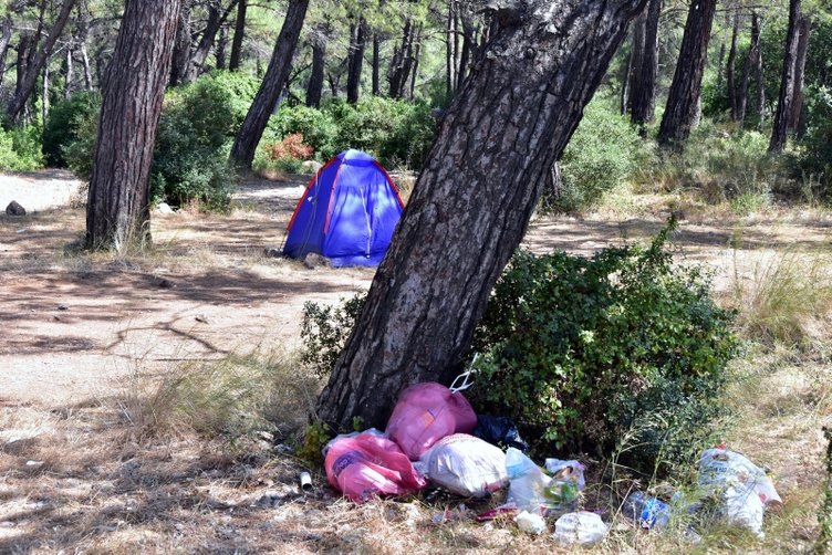 Muğla’da tatilcilerin bıraktığı çöplere tepki