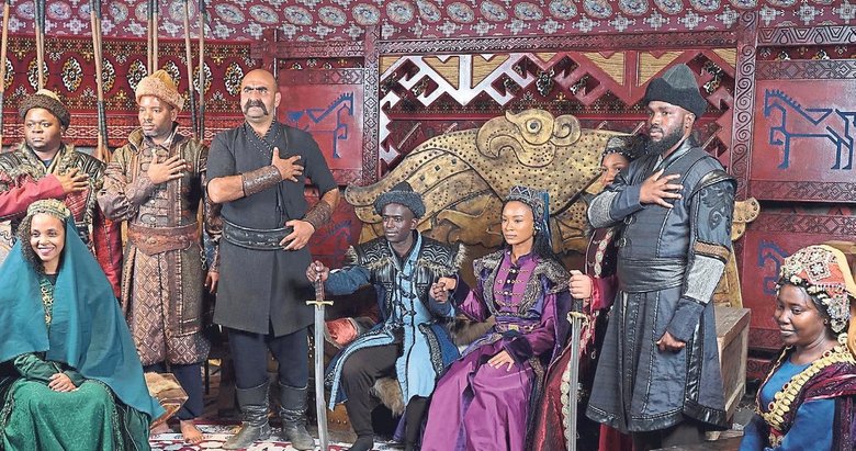 Angola ve Mozambikli hayranları sete geldi