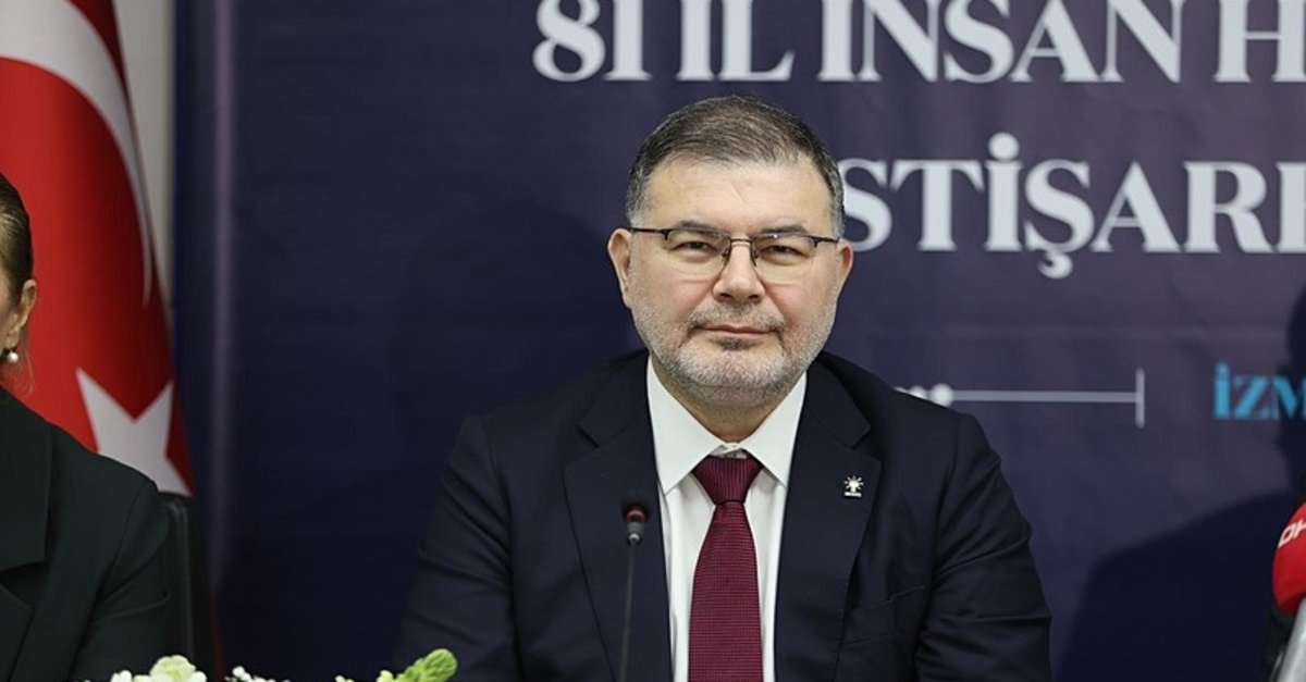 AK Partili Saygılı'dan Cemil Tugay'a tepki: İzmir'in belediyeleri yolsuzluğa, hırsızlığa batmışken tıpkı sizin vekilleriniz gibi susalım mı?