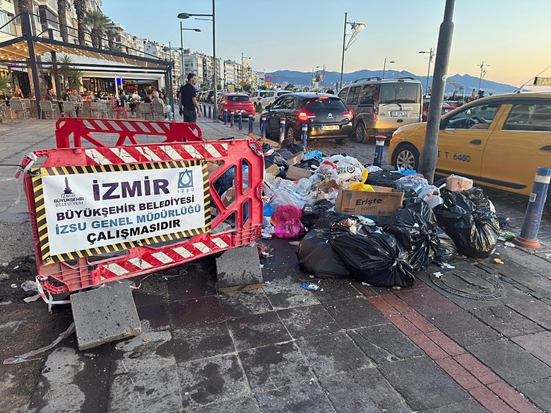 AK Partili İnan, İzmir’de yaşanan durum en büyük şehircilik krizi olduğunu söyledi