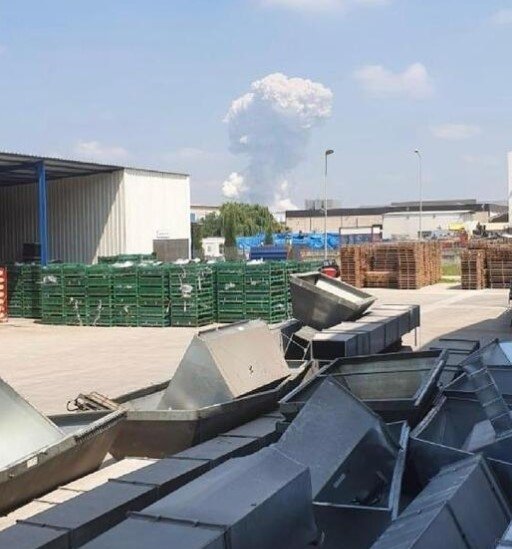 Sakarya’da havai fişek fabrikasında patlama! İçeride 100 kişiden fazla çalışan var!