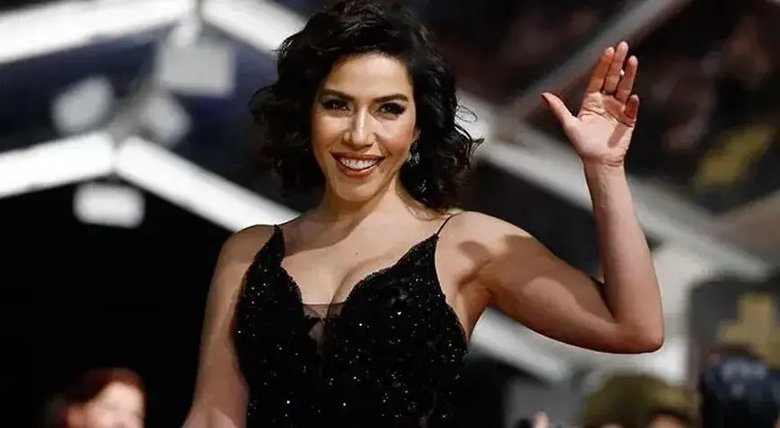 irem-derici-ve-burcu-gunesin-skandal-gondermeleri-yargiya-tasindi-unlu-sanatcidan-soke-eden-tazminat-davasi-1778662224274.jpeg