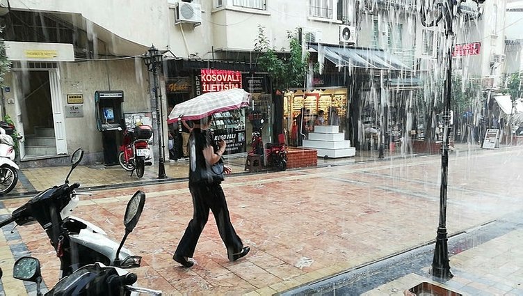 Aydın’da ıslak Haziran! Metrekareye 121 kilogram yağış düştü