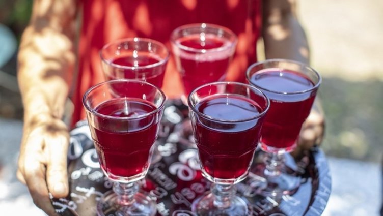 Evde kolayca hazırlayabileceğiniz Ramazan Şerbeti tarifi!