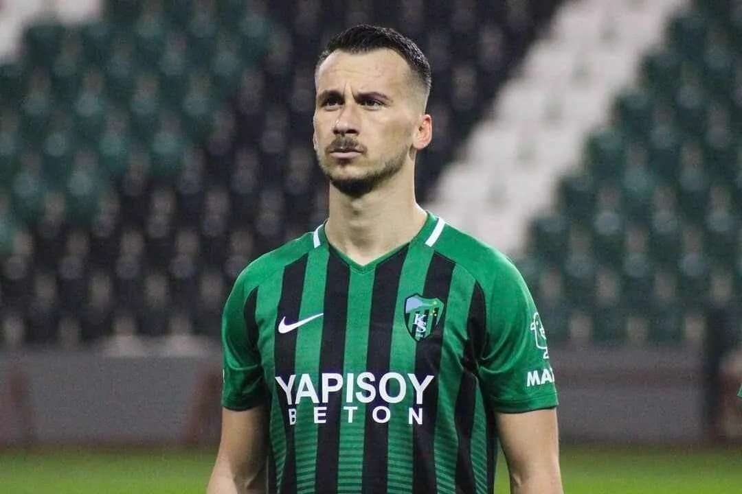 Karşıyaka golcü arıyor