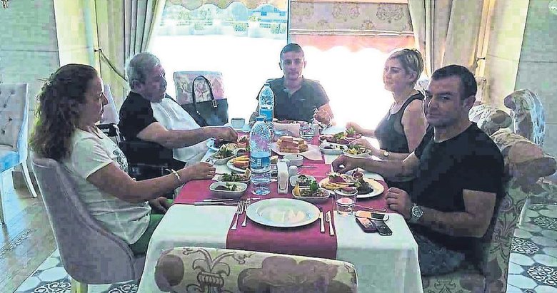 Sinan Güleç kızıyla barıştı karısıyla başı dertte!