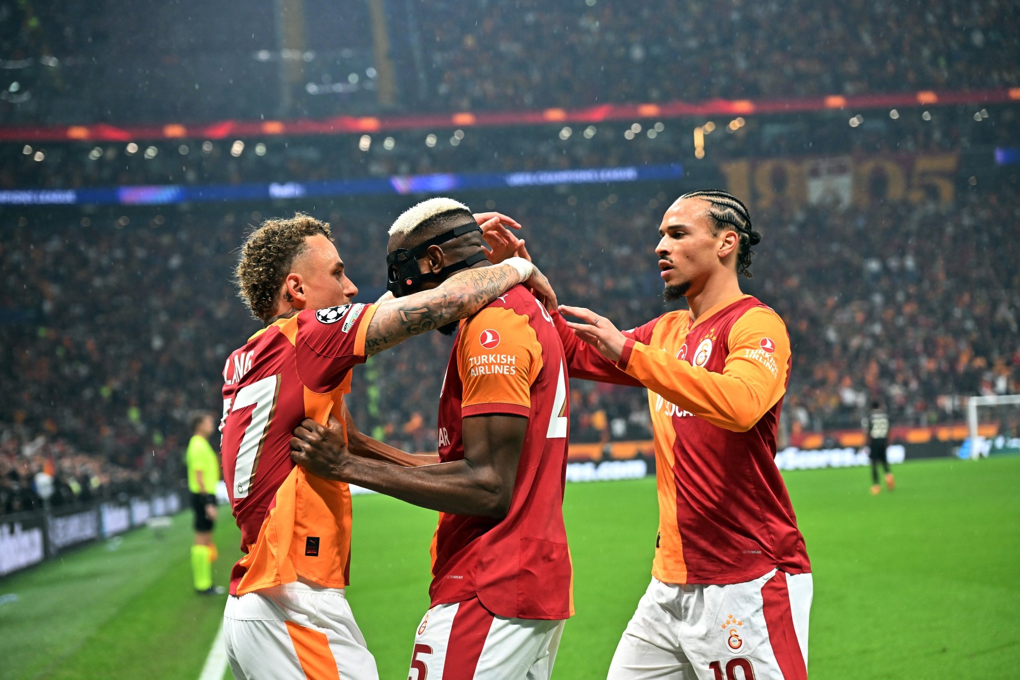 Dünya Galatasaray'ı konuştu