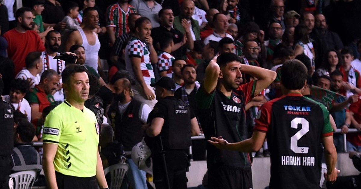 Karşıyaka'da Cicibaş'tan özür mesajı!