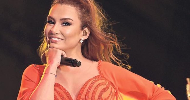 Kral dairesini terk edemedi