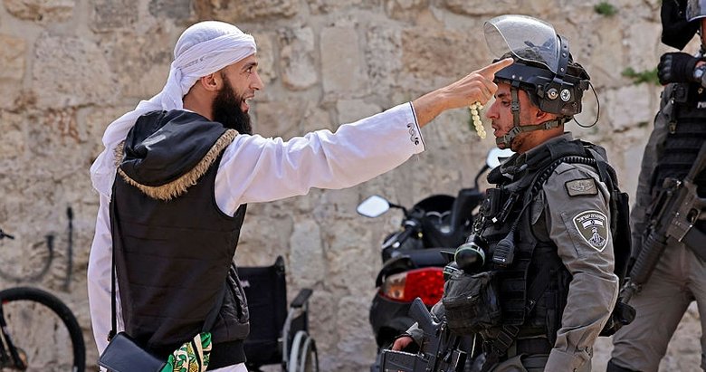Fanatik Yahudiler yine Mescid-i Aksa’ya baskın düzenledi
