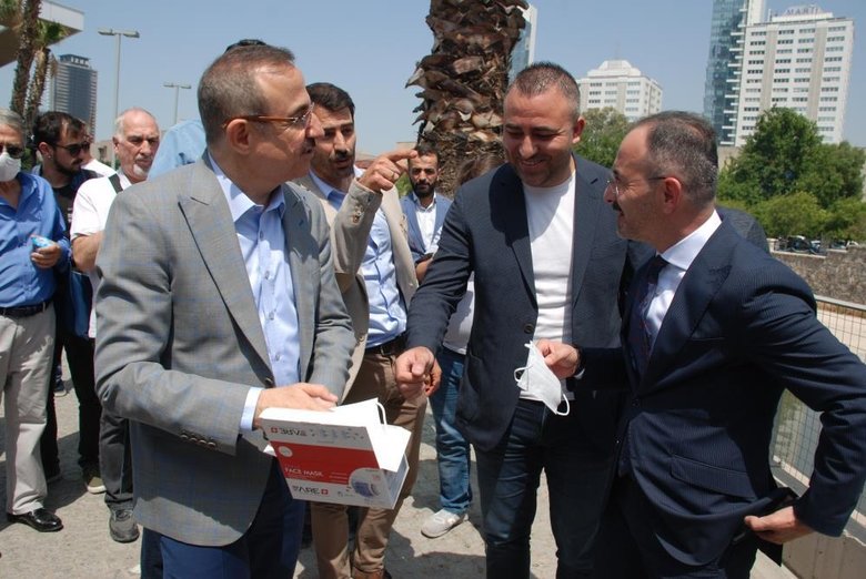 AK Parti’den İzmir’de koku tepkisi: Maskesiz durulmuyor