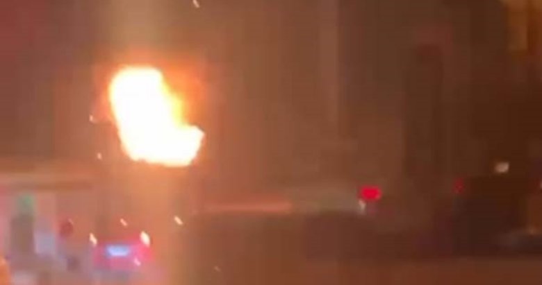 İzmir’de hareketli anlar! İş yerlerine silah ve patlayıcı maddelerle saldırdılar