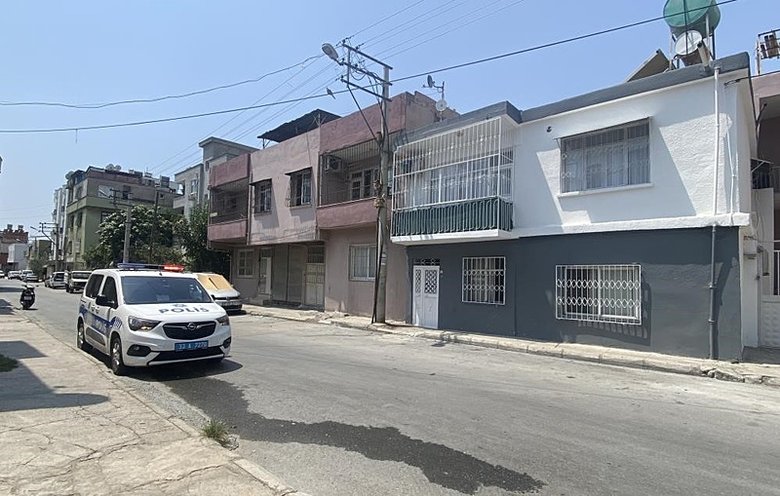 Mersin’de anne-kızı hayattan koparan zanlı yakalandı! Öldürülen annenin kayınbiraderi olduğu öğrenildi